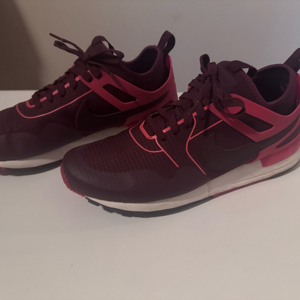 NIKE AIR PEGASUS 89 TECH NIGHT MAROON womens waterproof worn great condition